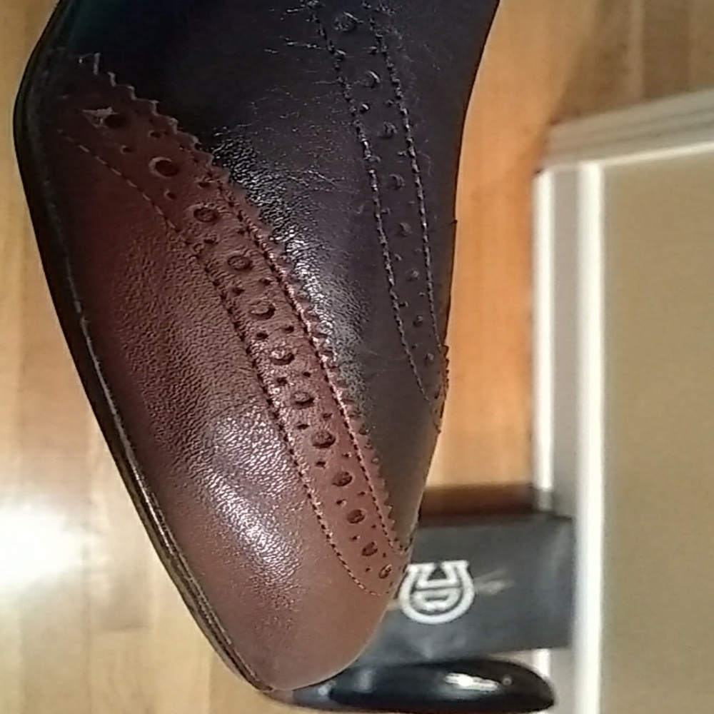 Shoes - Picture 4 of 8